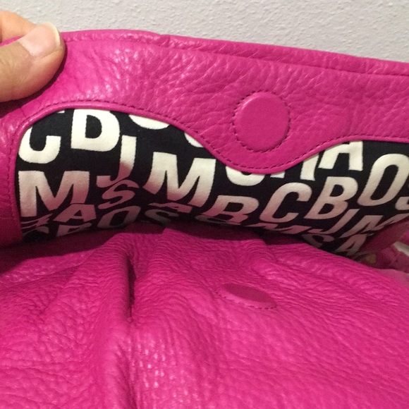 MARC BY MARC JACOBS Large Hot Pink Leather Shoulder Bag / Crossbody Bag Purse - Picture 11 of 17